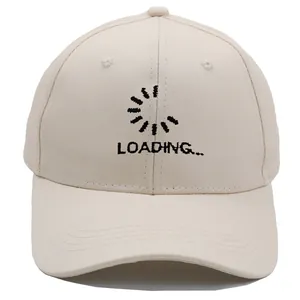 Cappellino da baseball beige con ricamo LOADING nero e visiera curva per la protezione solare