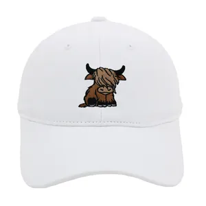 Berretto da baseball in cotone bianco con ricamo mucca delle Highland in stile classico