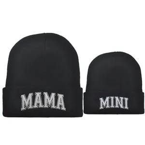 Bonnet en Tricot Acrylique pour Femmes Enfants MAMA MINI Broderie de Lettres Hiver Chaud Revers Nervuré Skull Cap Couvre-chef