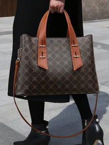 Borsa tote classica con stampe geometriche marroni e tracolla rimovibile elegante