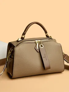 Elegante borsa Boston kaki in pelle a grana con tracolla larga e dettagli oro