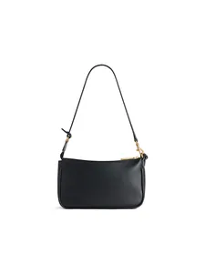 Detailansicht der schwarzen Schultertasche aus Leder mit goldenem Reißverschluss und Design