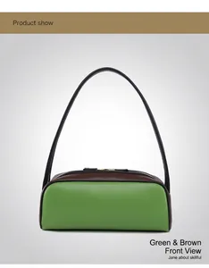 Vista frontal del bolso de hombro en verde y marrón con detalles de metal dorado