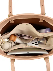 Bolso tote rosa pálido de gran capacidad con múltiples compartimentos internos