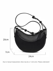 Bolso de hombro negro en forma de medialuna en cuero de grano fino, 24x20x7cm con correa ajustable