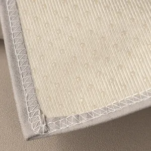 Housse de canapé imperméable avec envers antidérapant et bords cousus pour protection