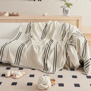 Couverture de canapé nordique en chenille à rayures avec franges et tissu doux