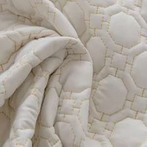 Funda de sofá nórdica de algodón blanco con pespuntes geométricos dorados