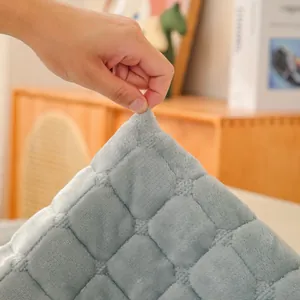 Copridivano in peluche grigio-blu con morbida trama in velluto spesso e antiscivolo
