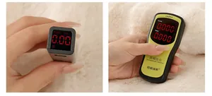 Prueba de seguridad en tela de felpa con detectores de formaldehído y fluorescencia