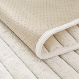 Cuscino per divano in peluche spesso con fondo antiscivolo e cuciture di precisione