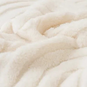 Dicker kratzfester Plüsch-Sofabezug in Cremeweiß mit weicher, lockiger Fleece-Textur