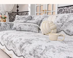 Housse de canapé en chenille à motif floral gris avec détails de franges élégantes