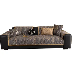 Housse de canapé en velours avec dorure et motif de marbre abstrait élégant