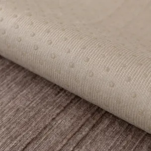 Housse de canapé en chenille avec envers antidérapant en silicone et tissu jacquard beige