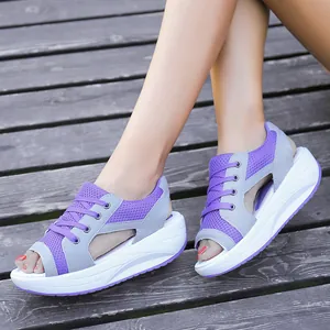 Sandales compensées pour femmes en mesh violet avec semelle plateforme respirante