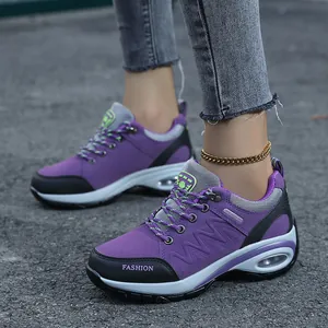 Outdoor wandelschoenen voor dames met plateauzool en luchtkussen in paars en zwart