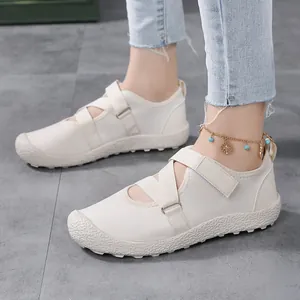 Off-white Mary Jane quick-dry water shoes with cross straps and non-slip rubber soles