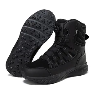 Bottes tactiques noires avec système de laçage rotatif et semelle antidérapante