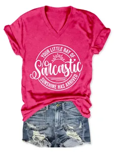 T-shirt col en V fuchsia pour femmes avec graphisme de slogan de soleil sarcastique