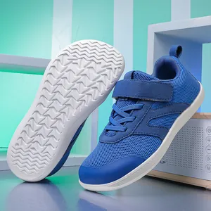 Chaussures pieds nus pour enfants en maille respirante bleue avec bout large