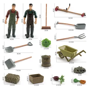 Set de granja en miniatura con figuras, carretilla y herramientas para decorar casas