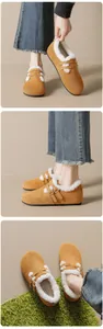 Détails des bottes en daim jaune avec doublure pelucheuse et boucles métal