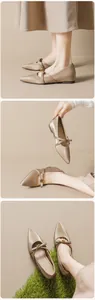 Details der champagnerfarbenen Satin-Mary-Janes mit Spitze und goldener Rose
