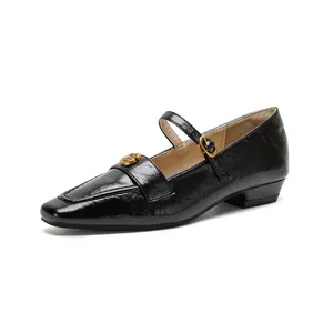Zapatos Mary Jane negros estilo vintage francés con hebilla de camelia y tacón cuadrado