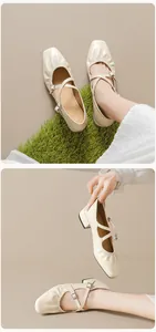 Vue détaillée des chaussures Mary Jane crème avec brides croisées et petits talons