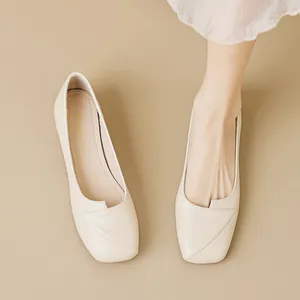 Mocassins en Cuir Microfibre à Bout Carré pour Femmes Conception en V Talon Carré Bas Semelle Souple Respirant Chaussures Basses Décontractées Grande Taille