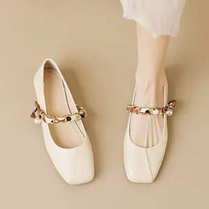 Scarpe Mary Jane a Punta Quadrata Stile Francese per Donna Con Sciarpa Catena di Metallo Perla Artificial Tacco Basso Ballerine Casual