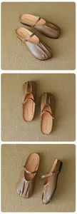 Κοντινές λήψεις από χακί Mary Jane flat mules με πλισέ μύτη και λεπτομέρειες με λουράκι