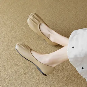 Classic round toe pleated flat shoes for women in elegant beige leather style