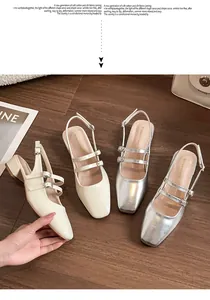 Vue détaillée d'escarpins Mary Jane argentés à doubles brides avec un bout carré vintage