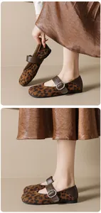 Détails des ballerines Mary Jane rétro à imprimé léopard avec brides en cuir marron