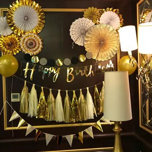 Gouden golvende driehoekige vlaggetjes en Happy Birthday banner decoratieset
