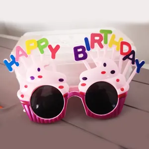 Lunettes de fête d'anniversaire rose en forme de cupcake avec texte Happy Birthday