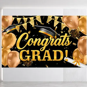 Elegante zwart en goud Congrats GRAD party achtergrond banner met ballonnen en hoed