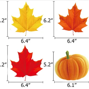 Décorations d'automne pour Thanksgiving avec citrouille et feuilles d'érable en spirales