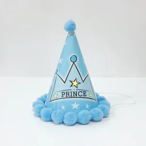 Blauwe Prince verjaardagsmuts met witte sterren, kroon en blauwe pluche pompons voor kinderen