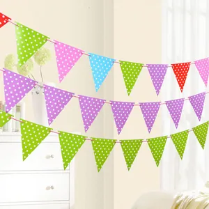 Ghirlanda di bandierine colorate a pois per decorazioni di feste di compleanno bimbi