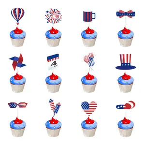 Lot de 12 décorations pour cupcakes du 4 juillet avec motifs d'étoiles et rayures USA