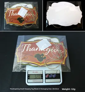 Detail of Thanksgiving turkey sign with twine, showing 20x25cm size and 32g weight