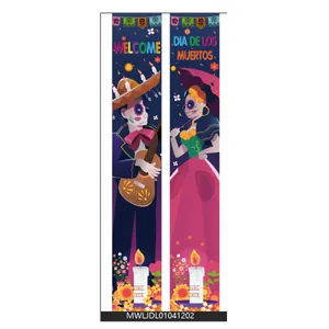 Détail de bannières du Jour des Morts avec squelettes colorés et motifs mexicains