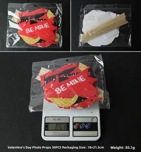 30-piece Valentine photo props set with packaging dimensions 18x21.5cm and weight 85.1g