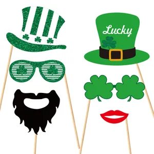 Set d'accessoires photo Saint-Patrick avec chapeaux trèfle et lunettes pour décor de fête