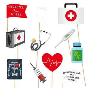 Détails des accessoires de photobooth médicaux avec stéthoscope et bannières de fête d'infirmière