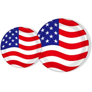 Detalle de platos de papel redondos con bandera americana para decoración de fiesta del 4 de julio