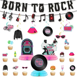 Detailliertes 50er Jahre Rock Party Set mit Born to Rock Banner und Retro Deko